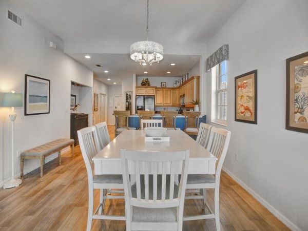 Clearwater Walk to Beach Three Bedroom Penthouse Stunning Water View