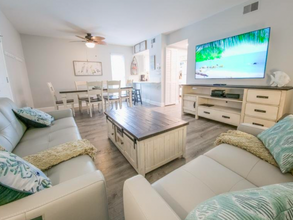Clearwater Beach Charming Two Bedroom Condo