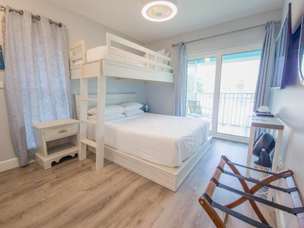 Clearwater Beach Charming Two Bedroom Condo