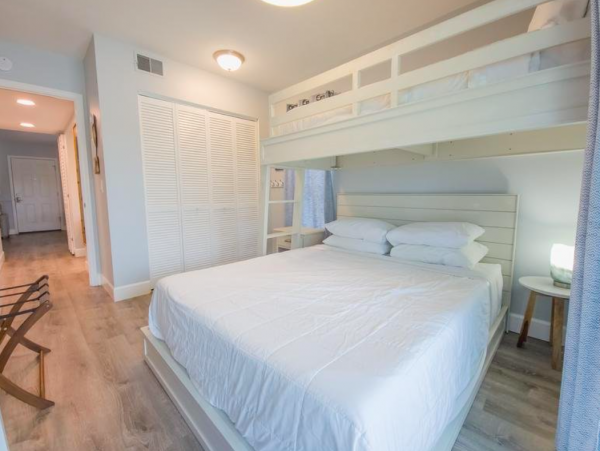 Clearwater Beach Charming Two Bedroom Condo