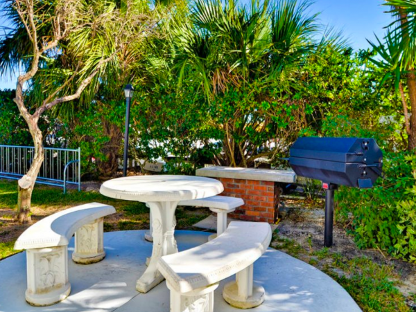 Waterfront Studio condo in Clearwater