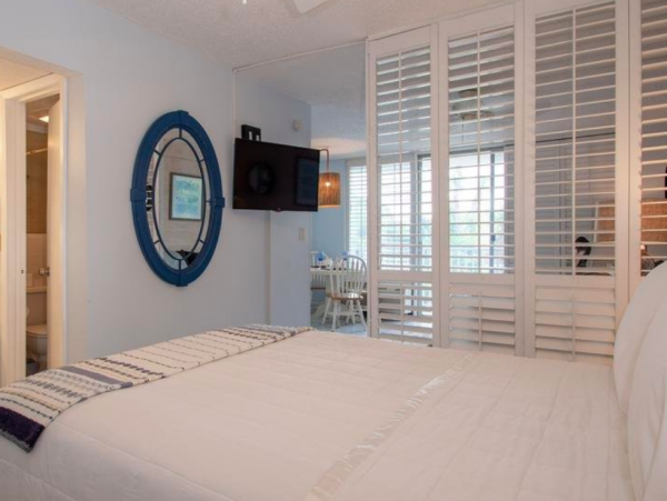 Waterfront Studio condo in Clearwater