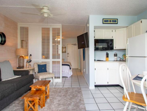 Waterfront Studio condo in Clearwater