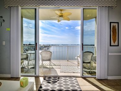St. Petersburg Condo 935082