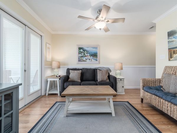 Beautiful 2BD Condo Across the Street from the Beach