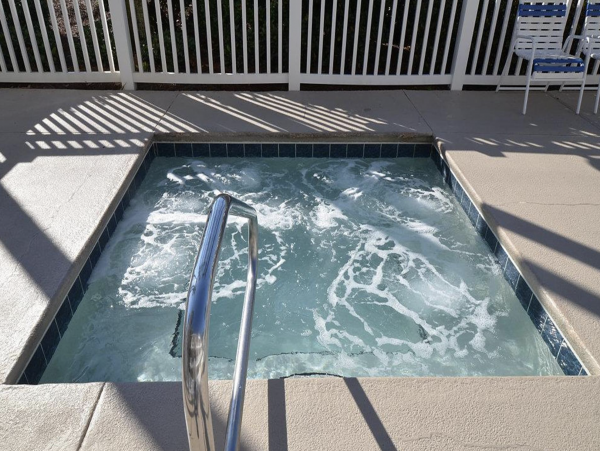 Beautiful 2BD Condo Across the Street from the Beach