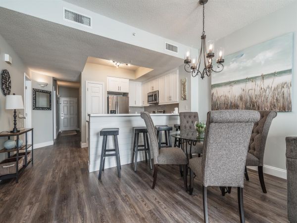 GULF FRONT NAVARRE BEACH CONDO SLEEPS 8