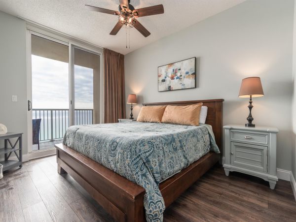 GULF FRONT NAVARRE BEACH CONDO SLEEPS 8