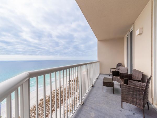 GULF FRONT NAVARRE BEACH CONDO SLEEPS 8