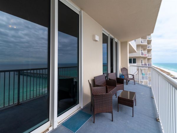 GULF FRONT NAVARRE BEACH CONDO SLEEPS 8