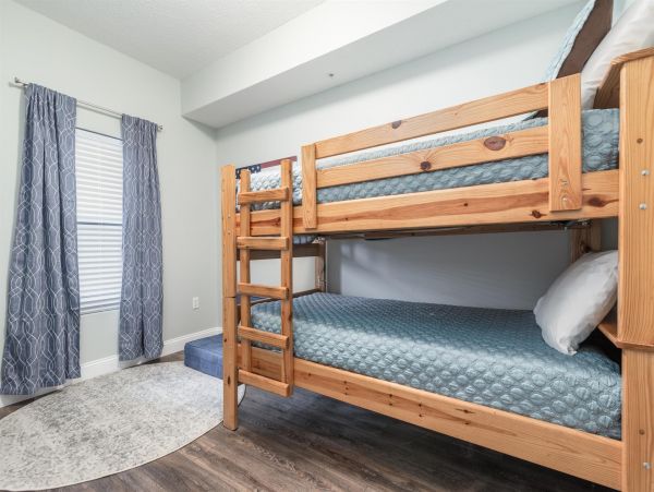 GULF FRONT NAVARRE BEACH CONDO SLEEPS 8