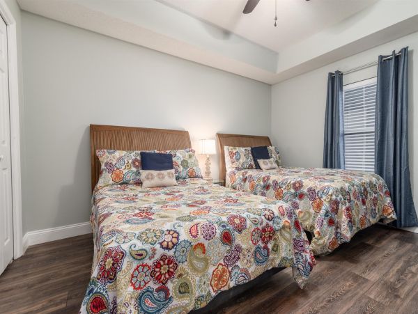 GULF FRONT NAVARRE BEACH CONDO SLEEPS 8