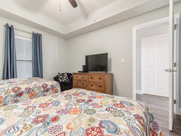 GULF FRONT NAVARRE BEACH CONDO SLEEPS 8