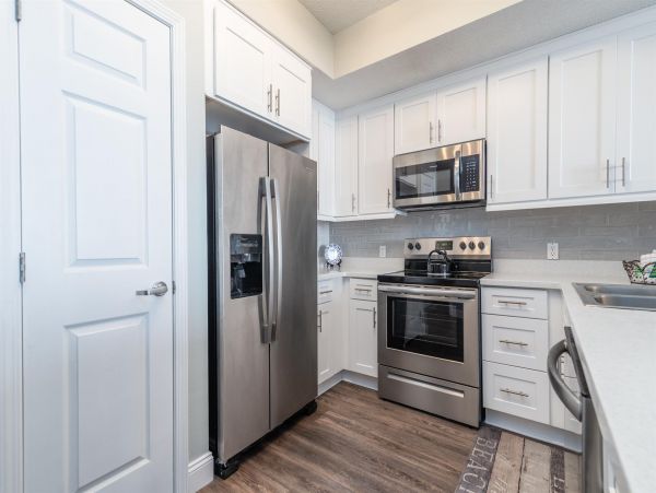 GULF FRONT NAVARRE BEACH CONDO SLEEPS 8