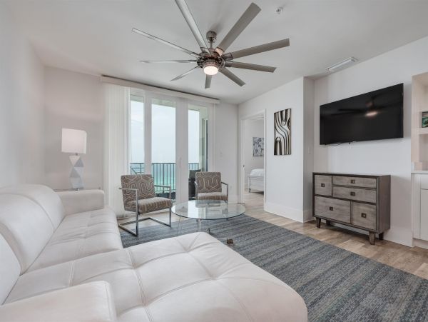 Luxury Destin Beach Rental with 6 Bedroom & Stunning Views