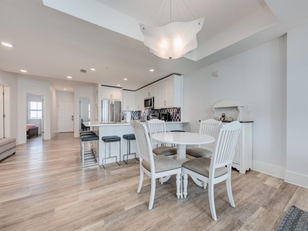 Luxury Destin Beach Rental with 6 Bedroom & Stunning Views