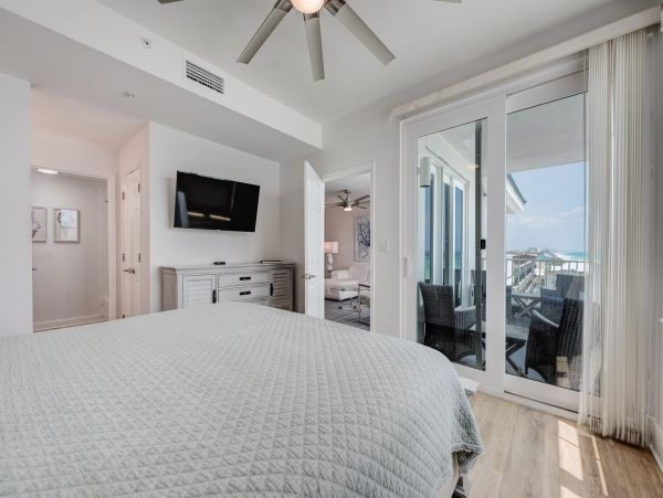 Luxury Destin Beach Rental with 6 Bedroom & Stunning Views