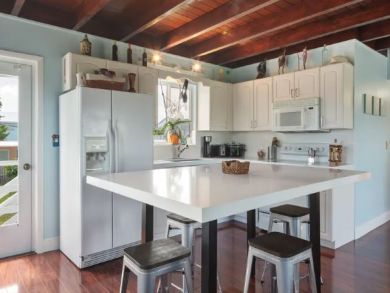 Spacious 3 Bedroom Home with Private Pool & Dock