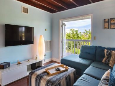 Spacious 3 Bedroom Home with Private Pool & Dock