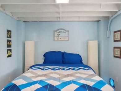 Spacious 3 Bedroom Home with Private Pool & Dock