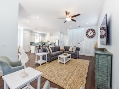 Walk to Beach 7 Bedroom Vacation Rental Home in Destin