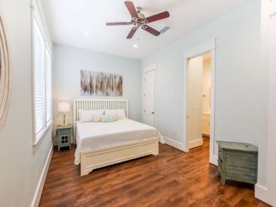 Walk to Beach 7 Bedroom Vacation Rental Home in Destin