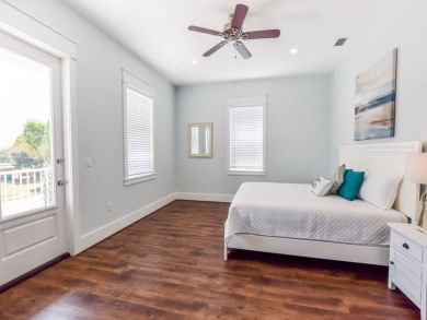 Walk to Beach 7 Bedroom Vacation Rental Home in Destin