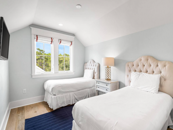 Luxury Vacation Rental with 7 Bedrooms