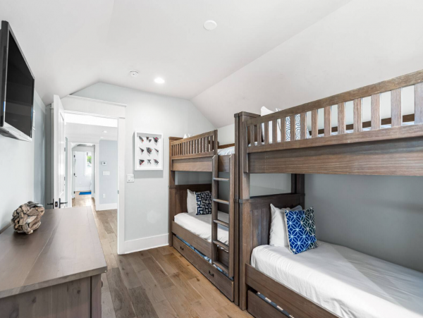 Luxury Vacation Rental with 7 Bedrooms
