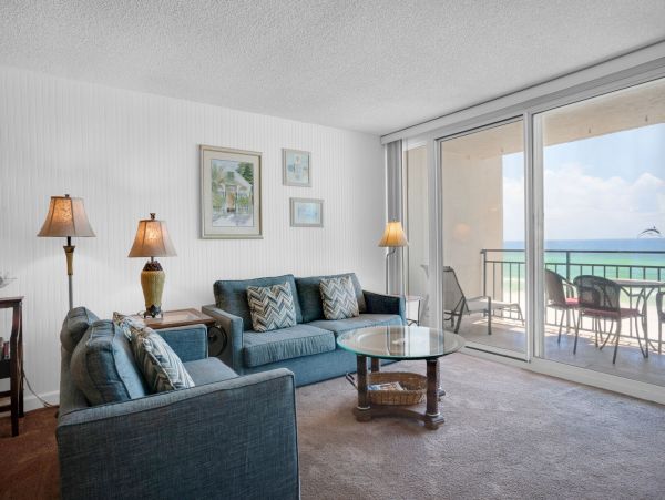 Amazing views beach condo