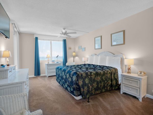 Amazing views beach condo