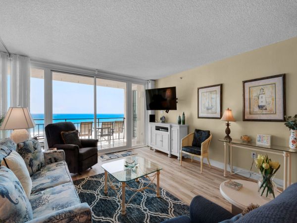 Beach front full ocean view Fort Walton 2/2 Condo