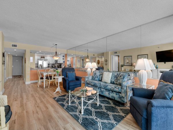 Beach front full ocean view Fort Walton 2/2 Condo