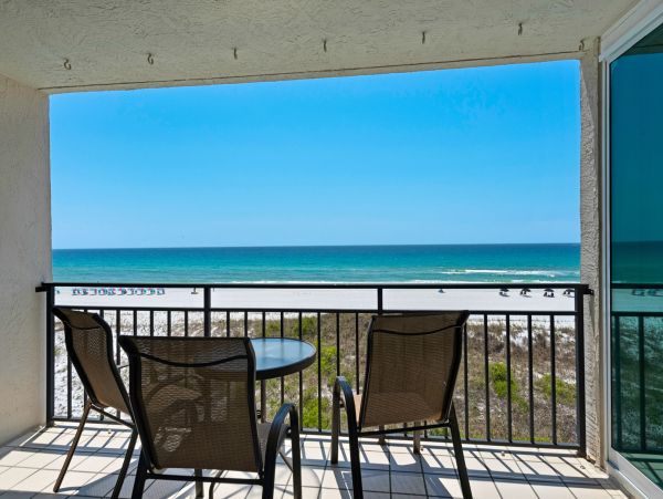 Beach front full ocean view Fort Walton 2/2 Condo