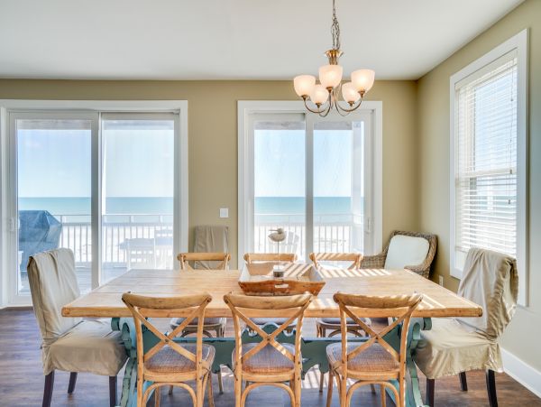 Gulf Front Vacation Rental with 6 Bedrooms in Indian Pass
