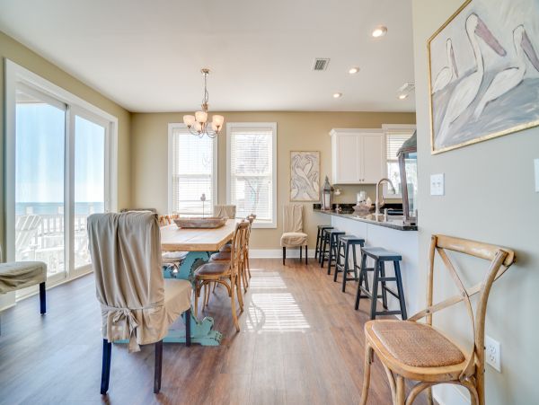 Gulf Front Vacation Rental with 6 Bedrooms in Indian Pass
