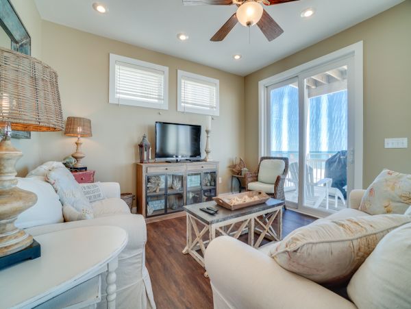 Gulf Front Vacation Rental with 6 Bedrooms in Indian Pass