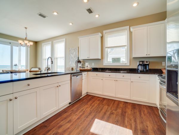 Gulf Front Vacation Rental with 6 Bedrooms in Indian Pass