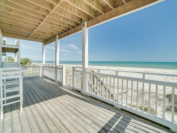 Gulf Front Vacation Rental with 6 Bedrooms in Indian Pass