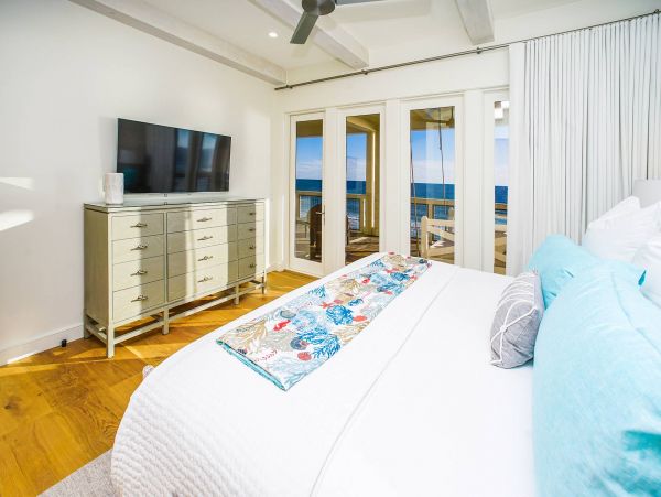 Blue Mountain Modern 6 Bedroom Beachfront Home Amazing Views