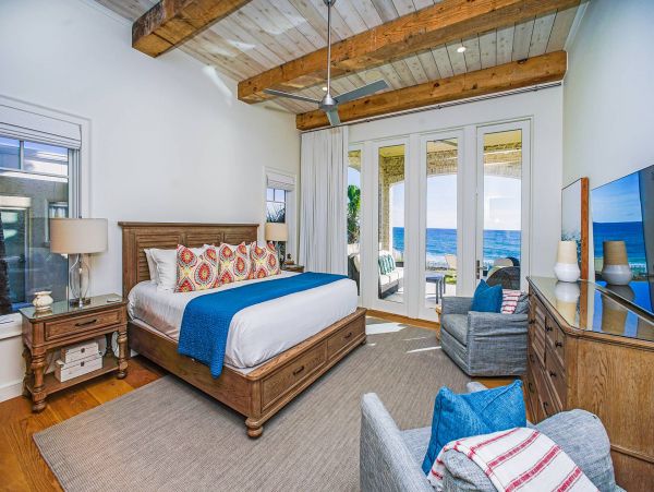 Blue Mountain Modern 6 Bedroom Beachfront Home Amazing Views