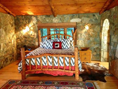 Charming Pool Home for Rent on Ojai Valley  Sleeps 10 Guests