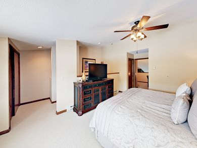 Avon Condo 936052