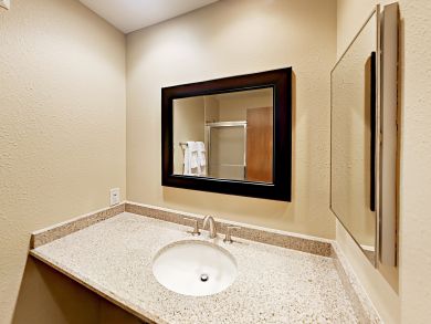Avon Condo 936052