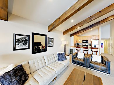 Avon Condo 936053