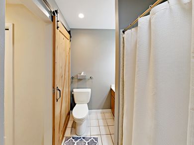 Avon Condo 936053