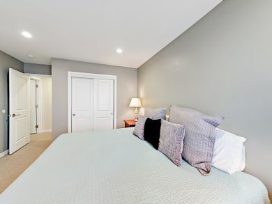 Avon Condo 936053