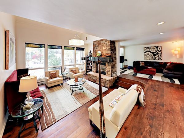 Avon Four Bedroom Mountain View Vacation Home Sleeps 10