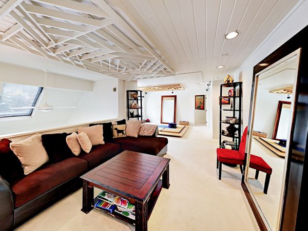 Avon Four Bedroom Mountain View Vacation Home Sleeps 10