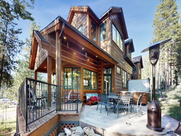 Keystone Six Bedroom Luxury Vacation Home Perfect Getaway 6,000 Sq Ft. NEW ARRIVAL!